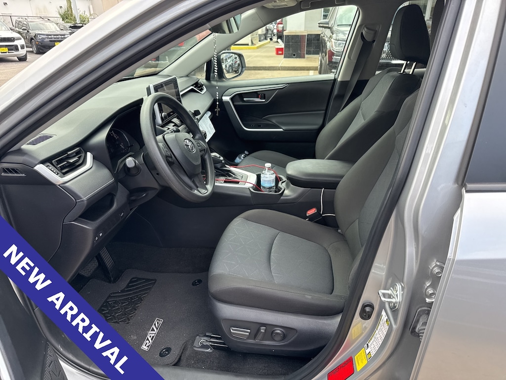 Used 2024 Toyota RAV4 XLE SUV