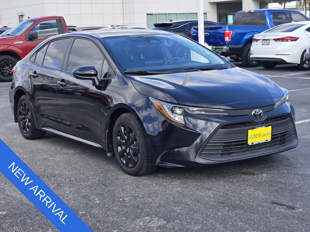 Certified 2025 Toyota Corolla LE Sedan