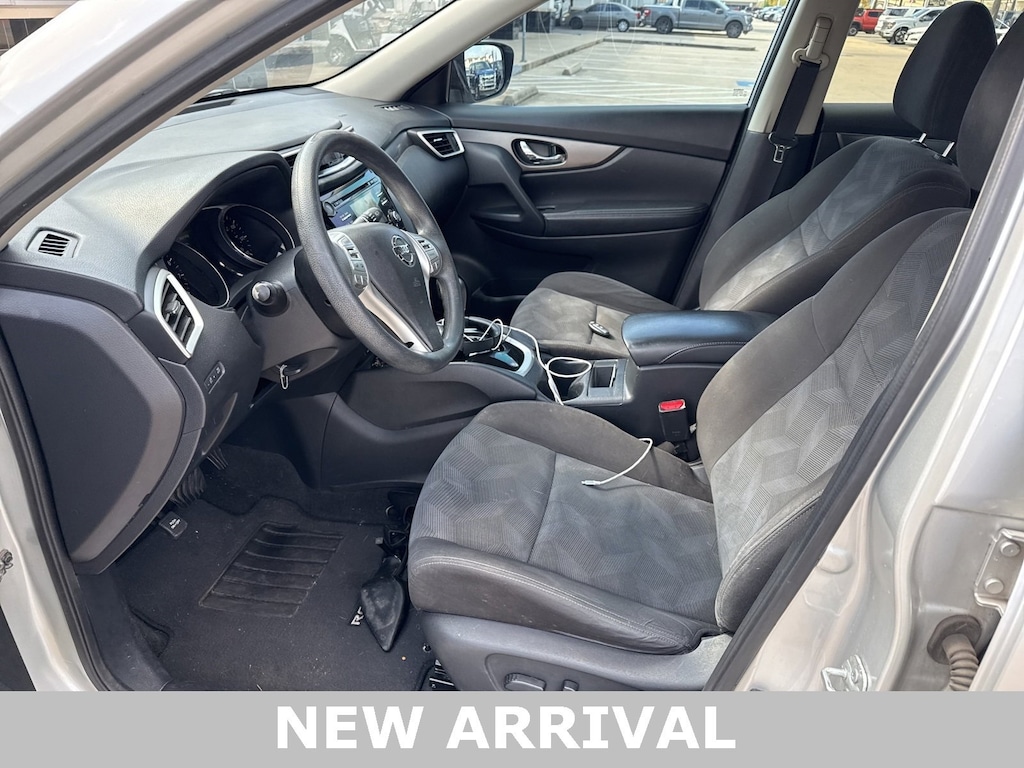 Used 2016 Nissan Rogue SV SUV