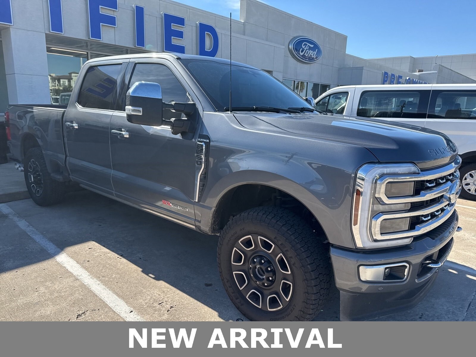 2024 Ford F-250 photo 3