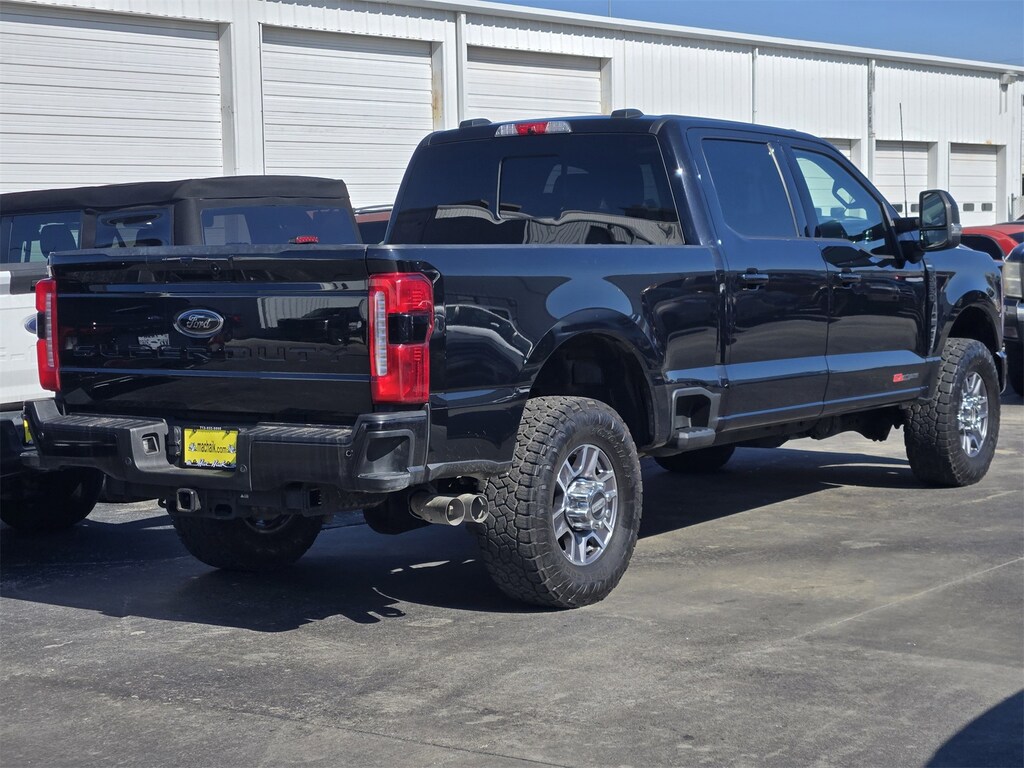Used 2024 Ford F-250SD Lariat Truck