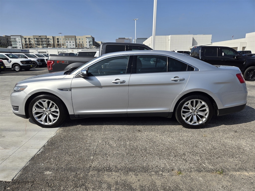 Used 2017 Ford Taurus Limited Sedan