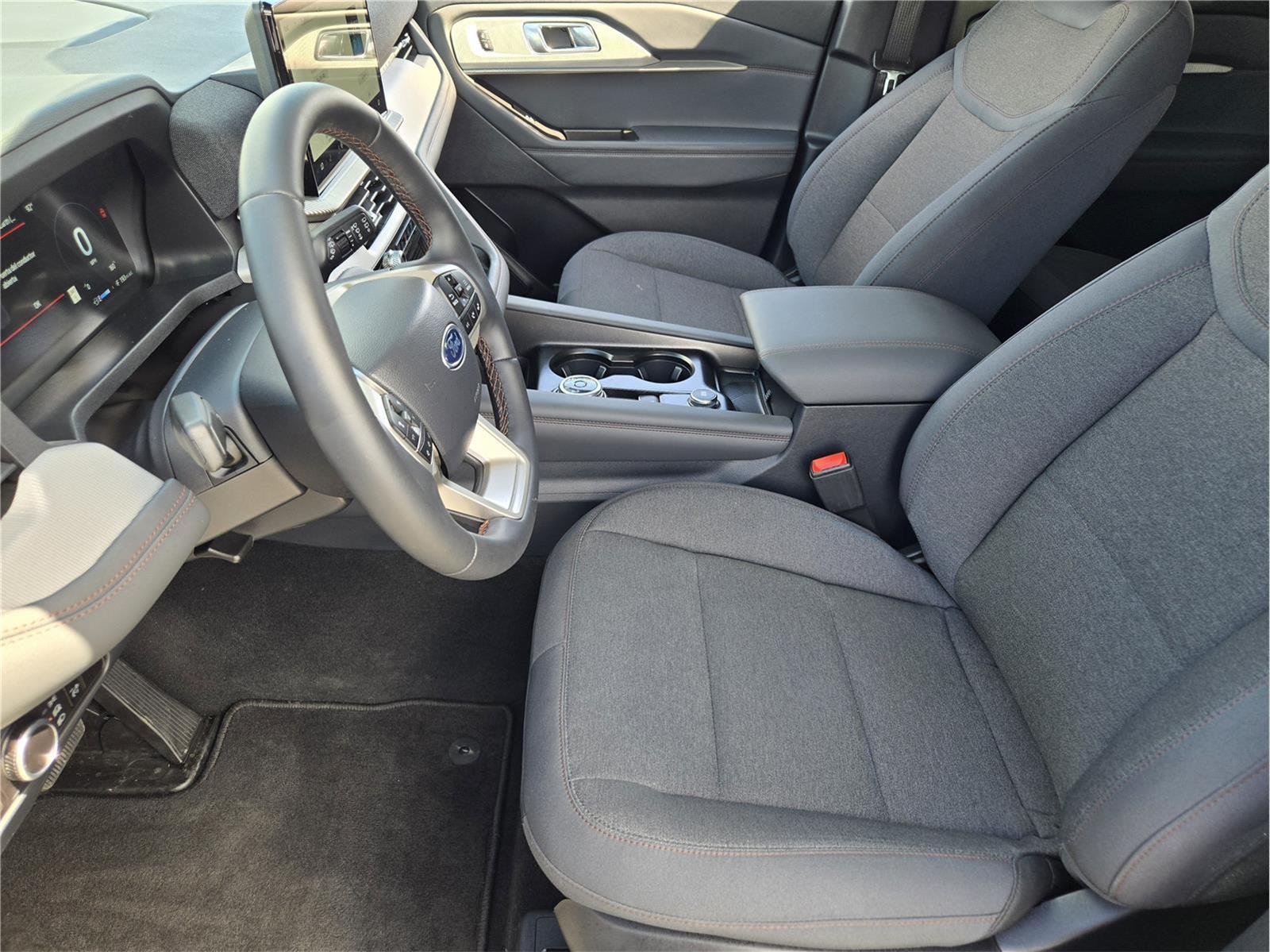 2026 Ford Explorer - Photo 13