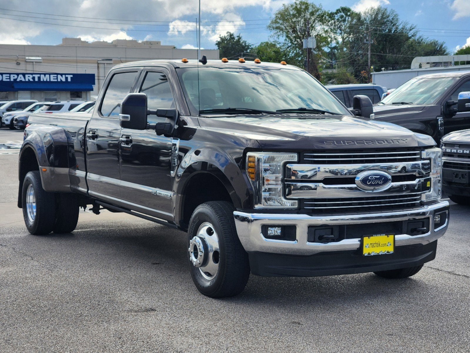 Used 2019 Ford F-350 Super Duty Lariat with VIN 1FT8W3DT1KEC29865 for sale in Houston, TX