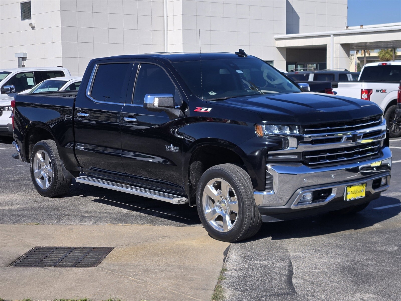 2019 Chevrolet Silverado 1500 LTZ photo 3