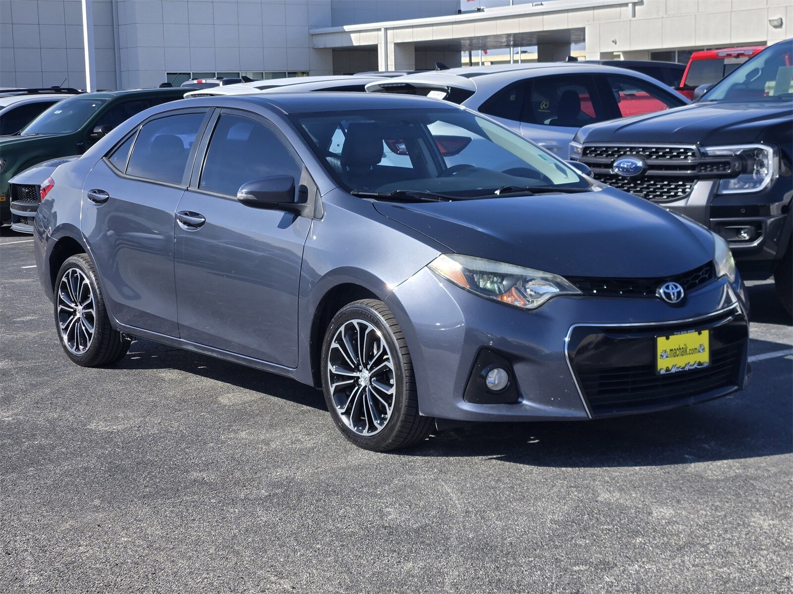 2016 Toyota Corolla Plus photo 2