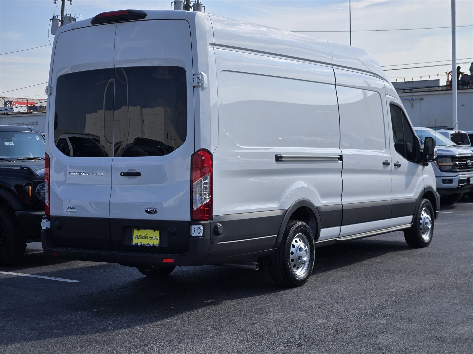 2025 Ford Transit photo 4