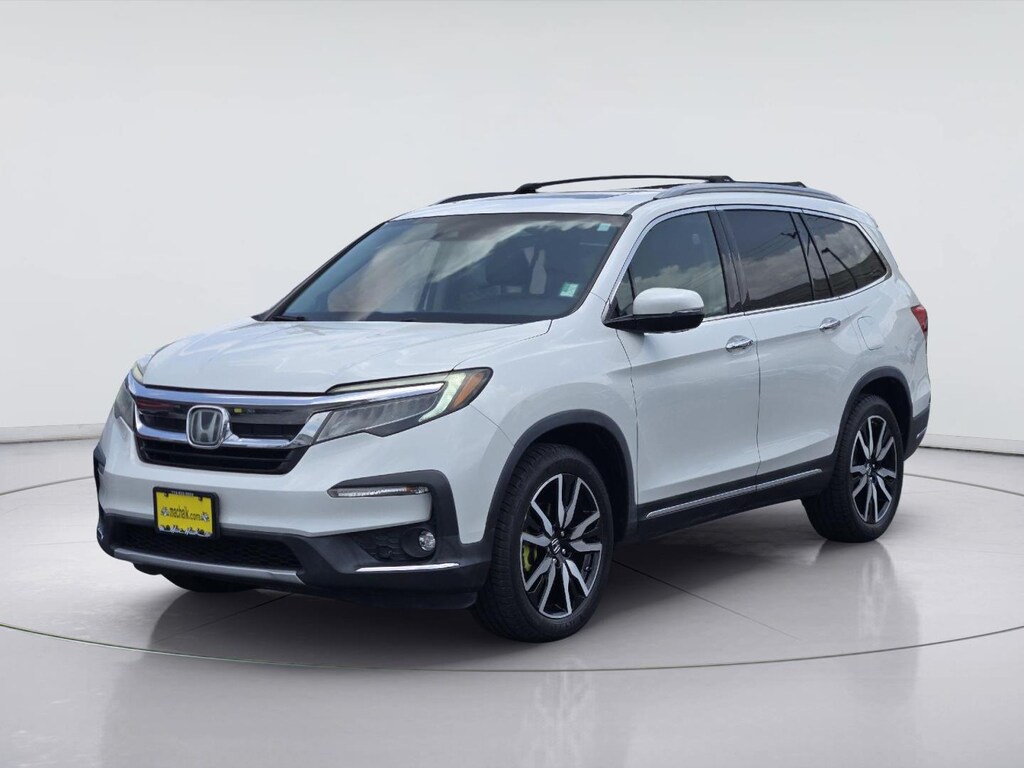 Certified 2021 Honda Pilot Touring w/Rear Captains Chairs SUV