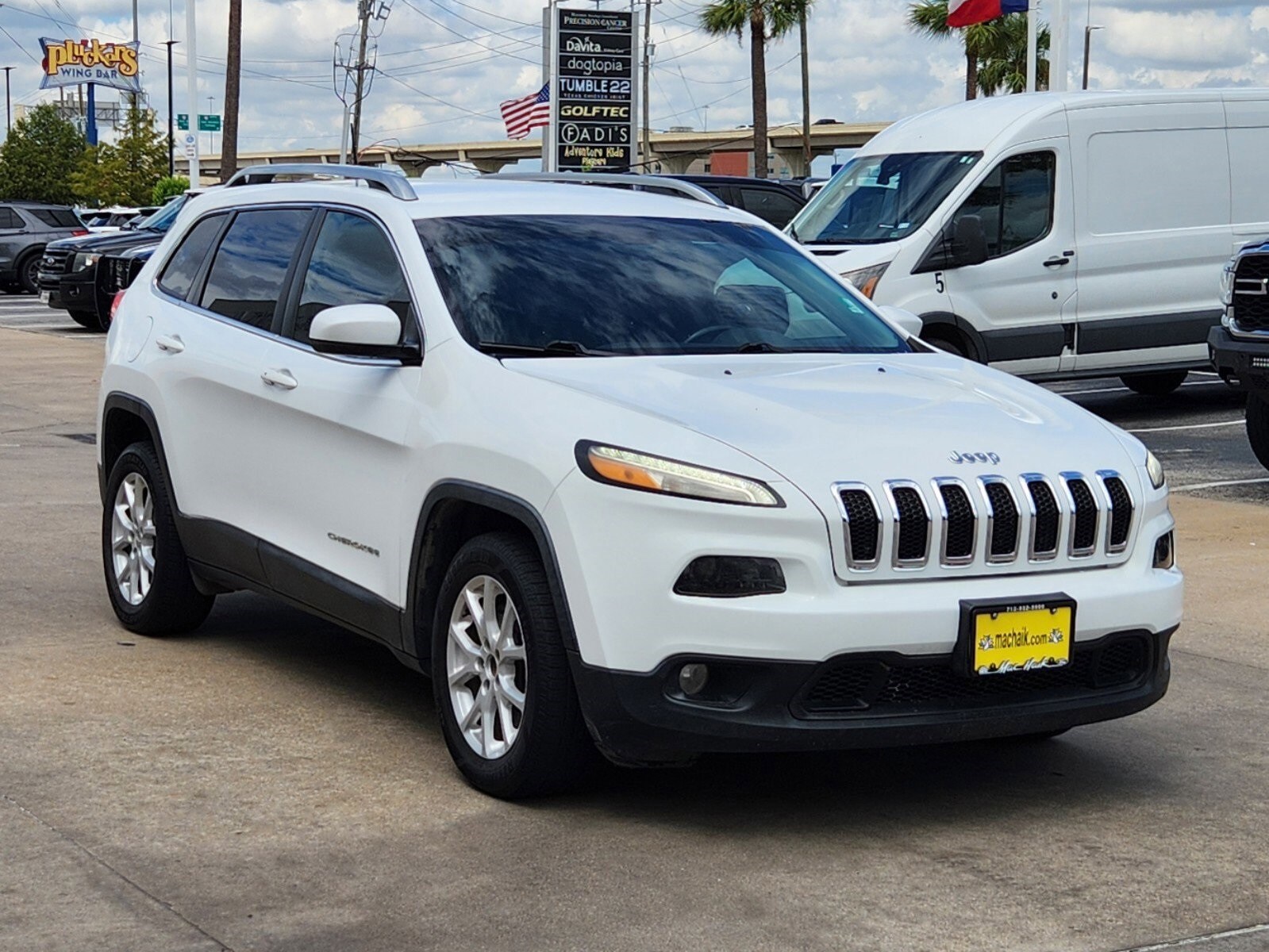 Used 2017 Jeep Cherokee Latitude with VIN 1C4PJLCS0HW653785 for sale in Houston, TX