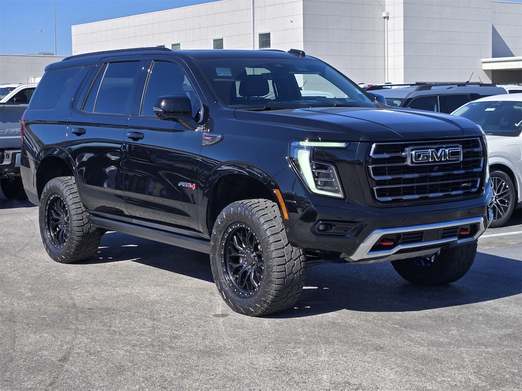 Used 2025 GMC Yukon AT4 SUV