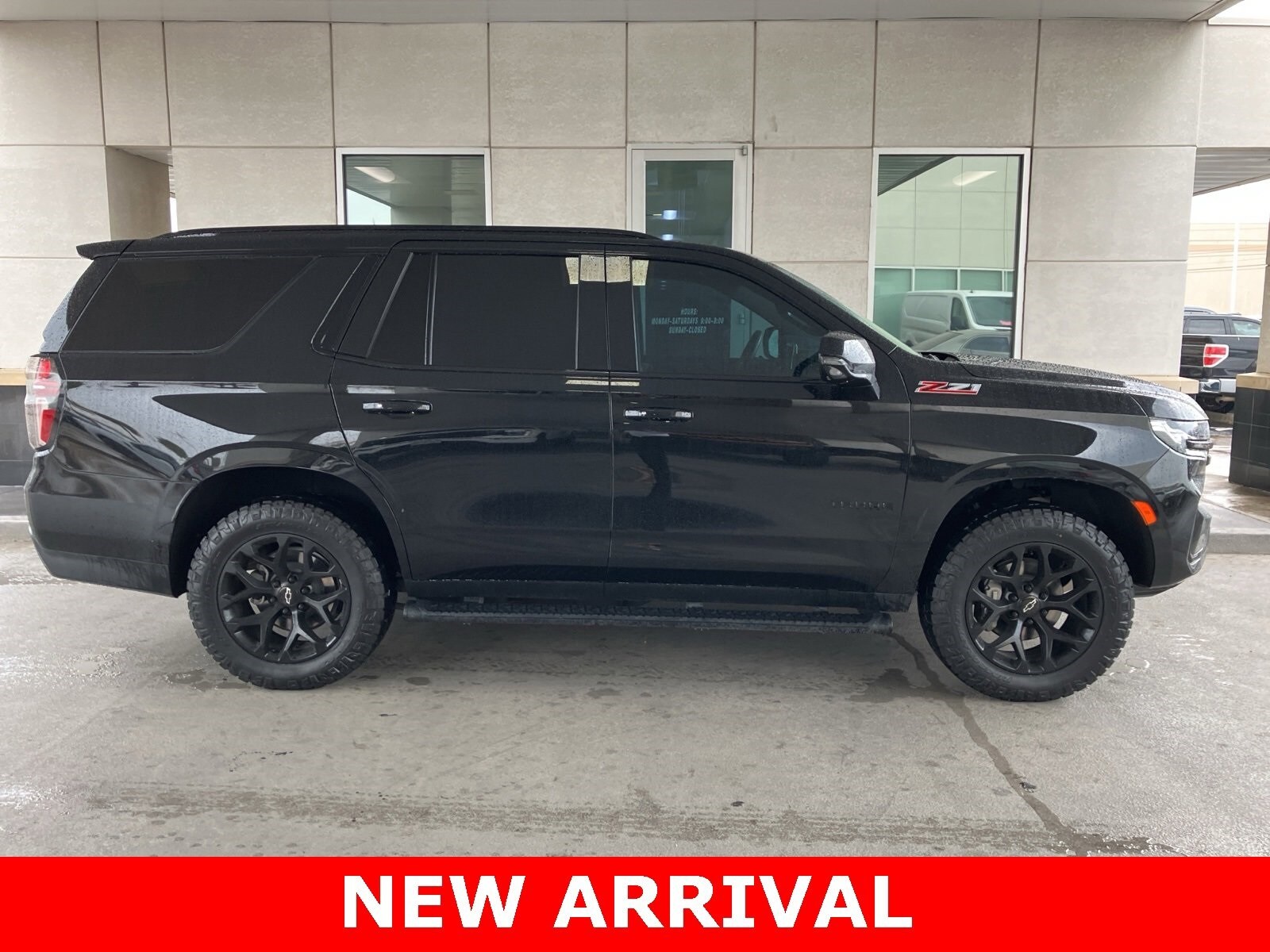 2024 Chevrolet Tahoe Z71 photo 2