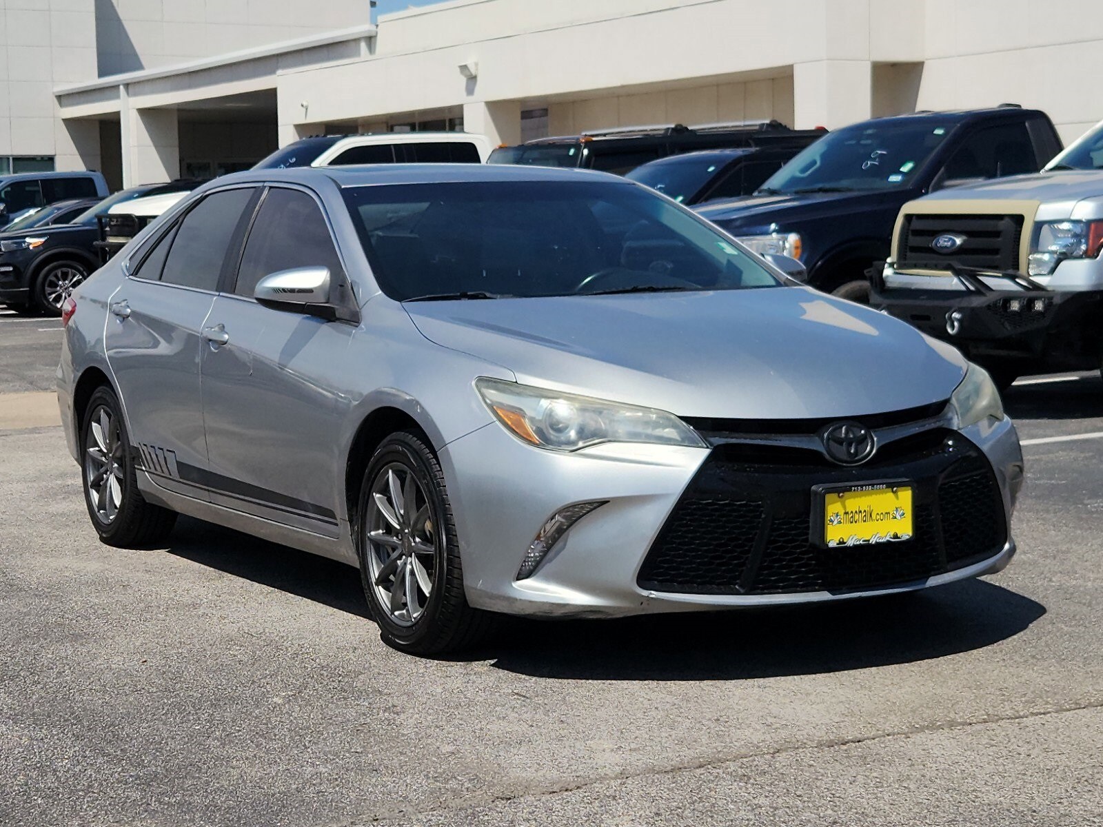 Used 2015 Toyota Camry SE with VIN 4T1BF1FK1FU064003 for sale in Houston, TX