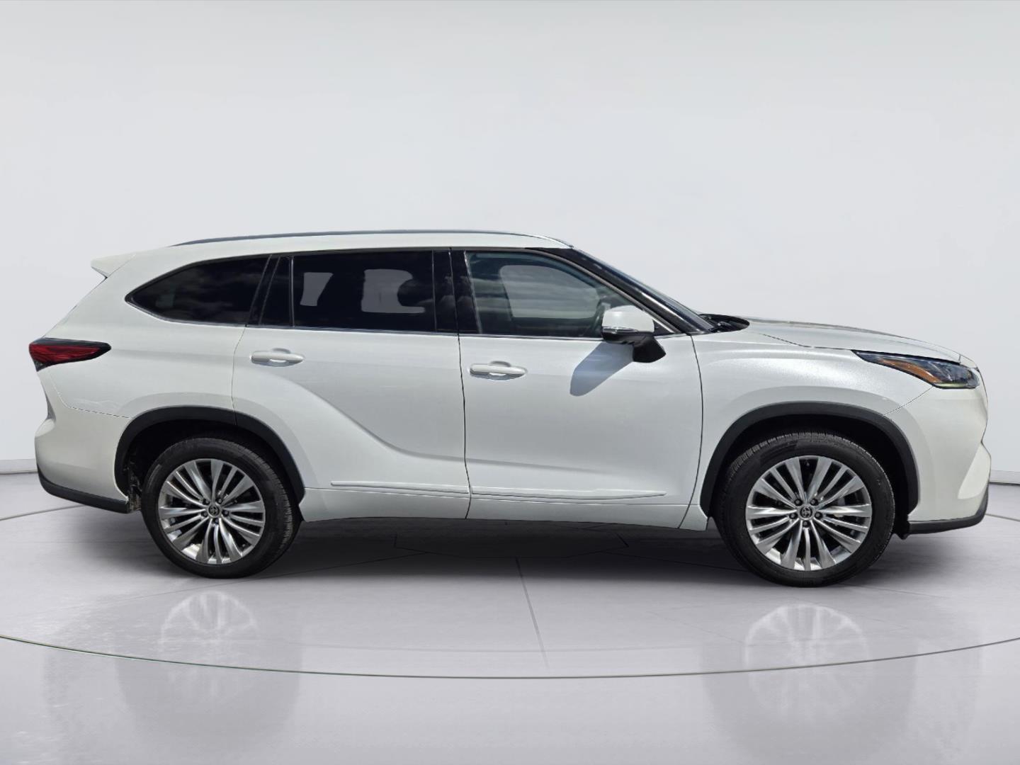 Certified 2023 Toyota Highlander Platinum SUV