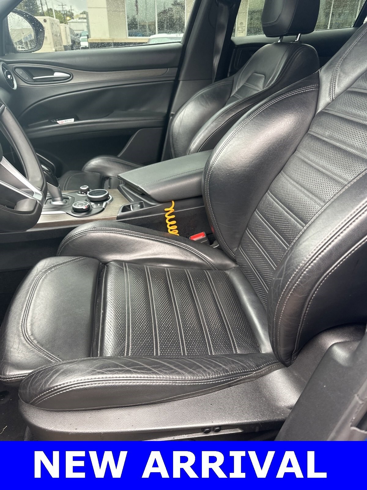 2018 Alfa Romeo Stelvio Ti photo 2