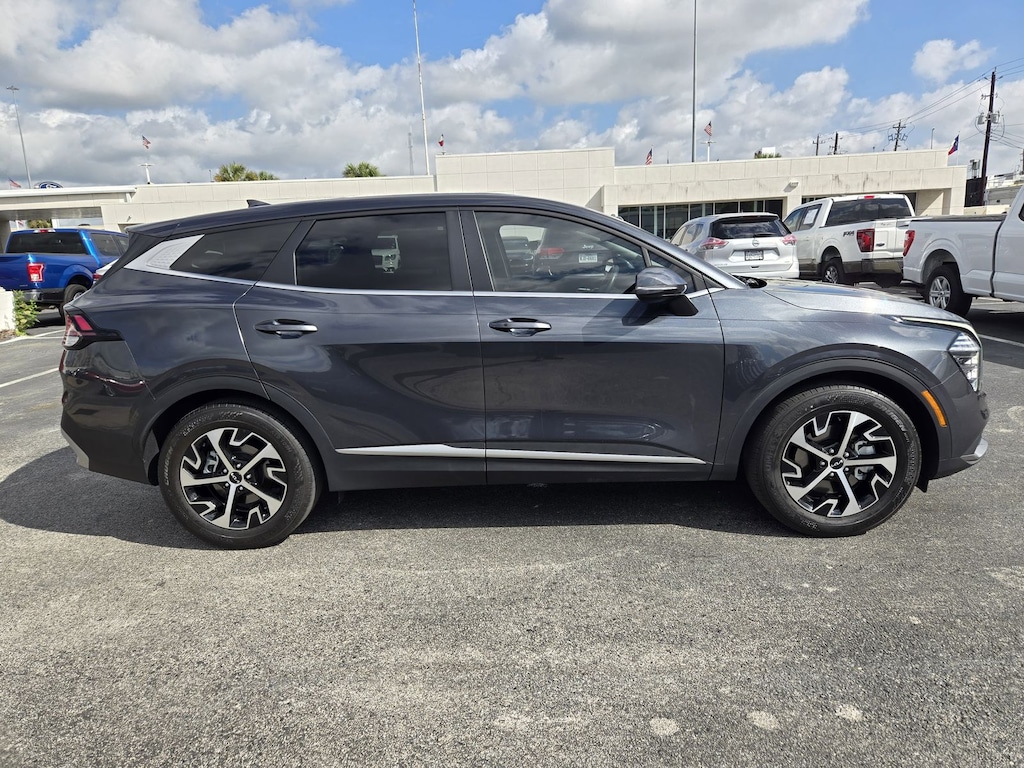 Used 2024 Kia Sportage EX SUV