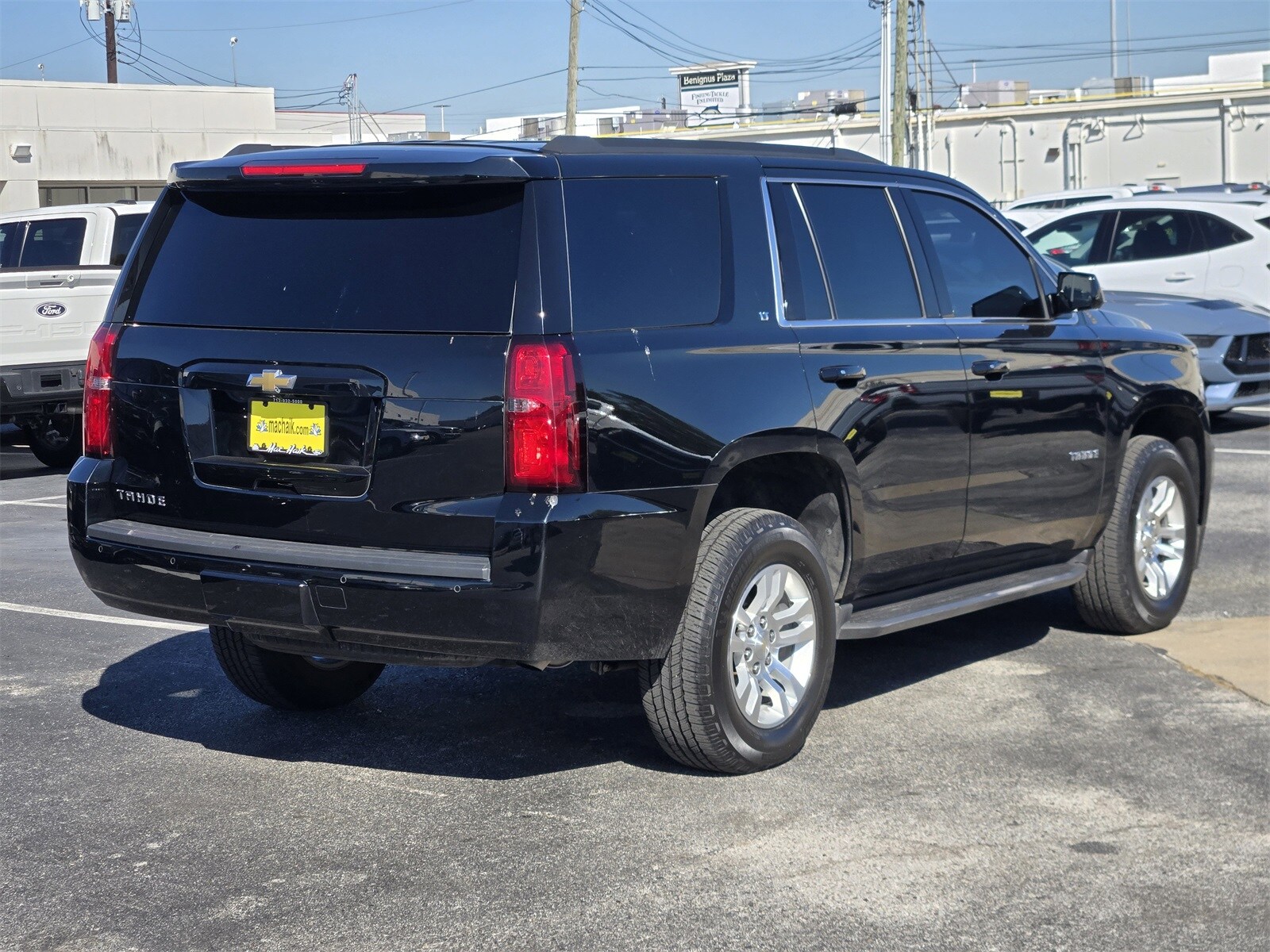 2019 Chevrolet Tahoe LT photo 2