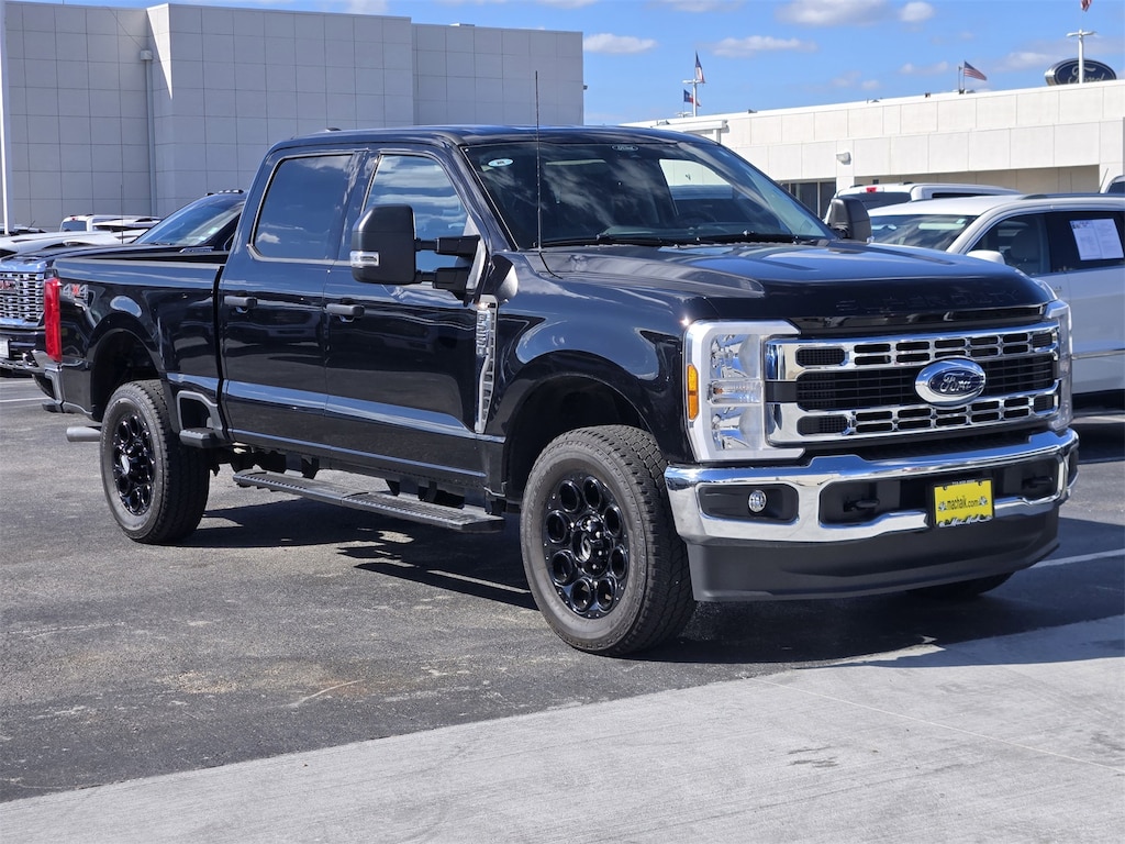 Used 2025 Ford F-250SD XLT Truck