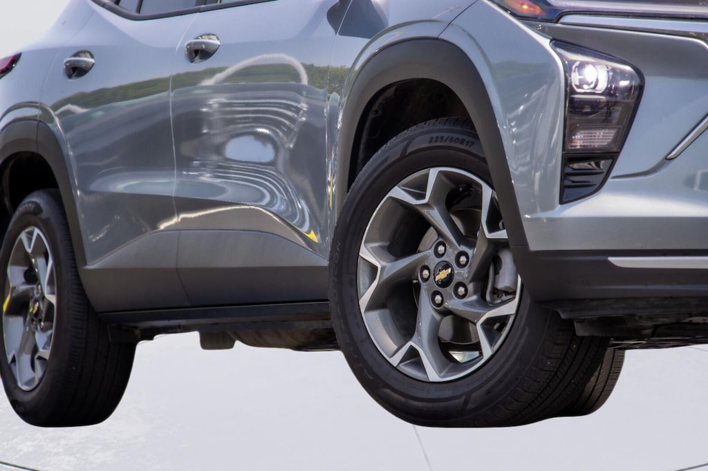 Certified 2025 Chevrolet Trax LT SUV