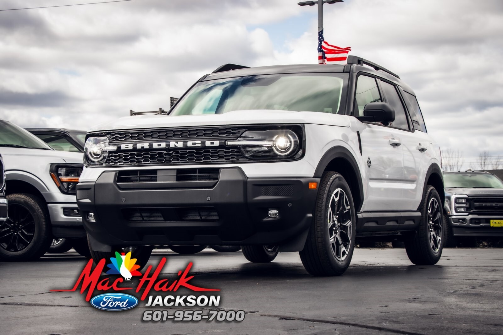 2025 Ford Bronco Sport Outer Banks photo 3