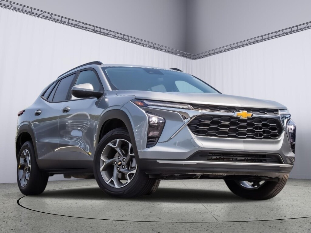 Certified 2025 Chevrolet Trax LT SUV