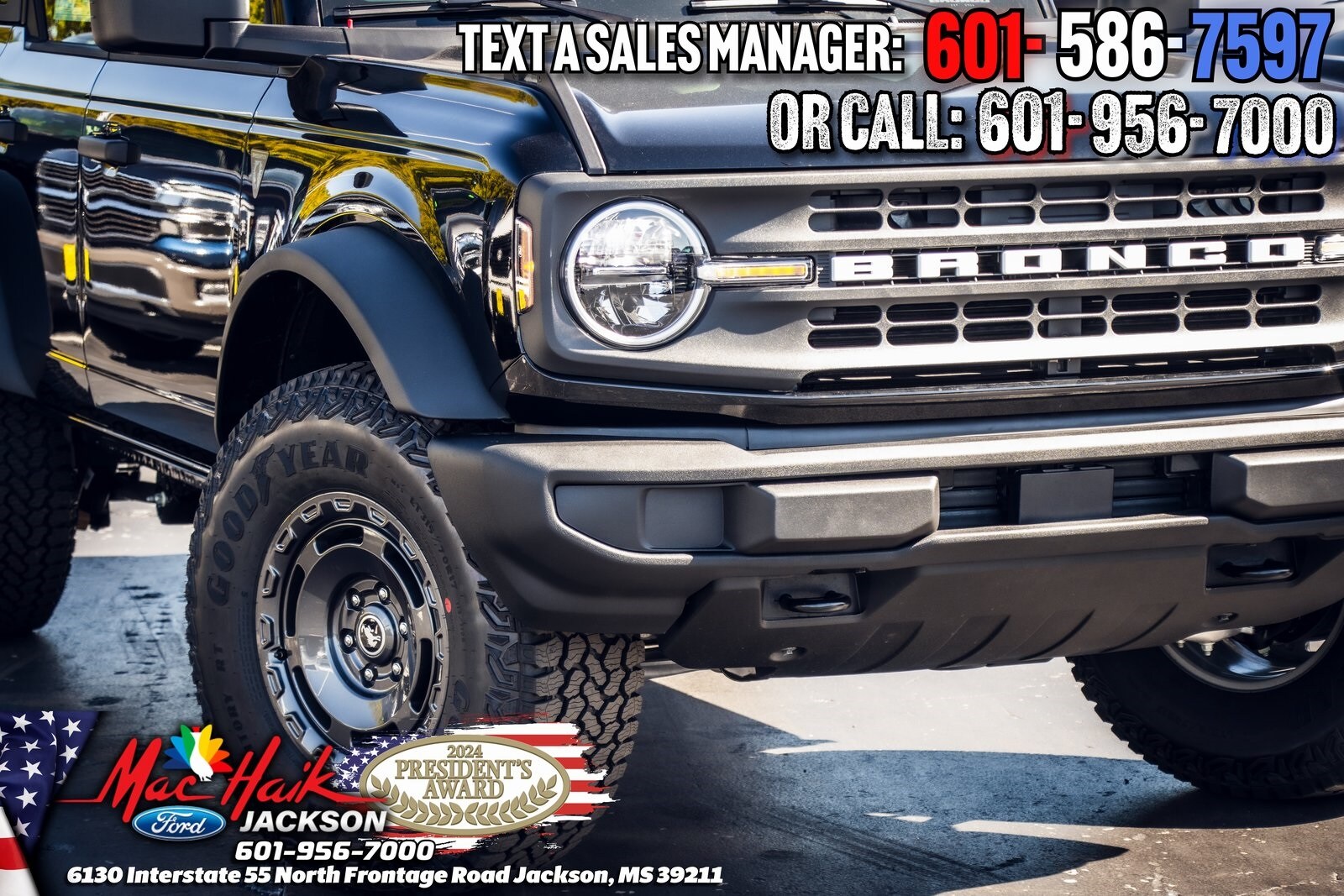 2025 Ford Bronco Base photo 3