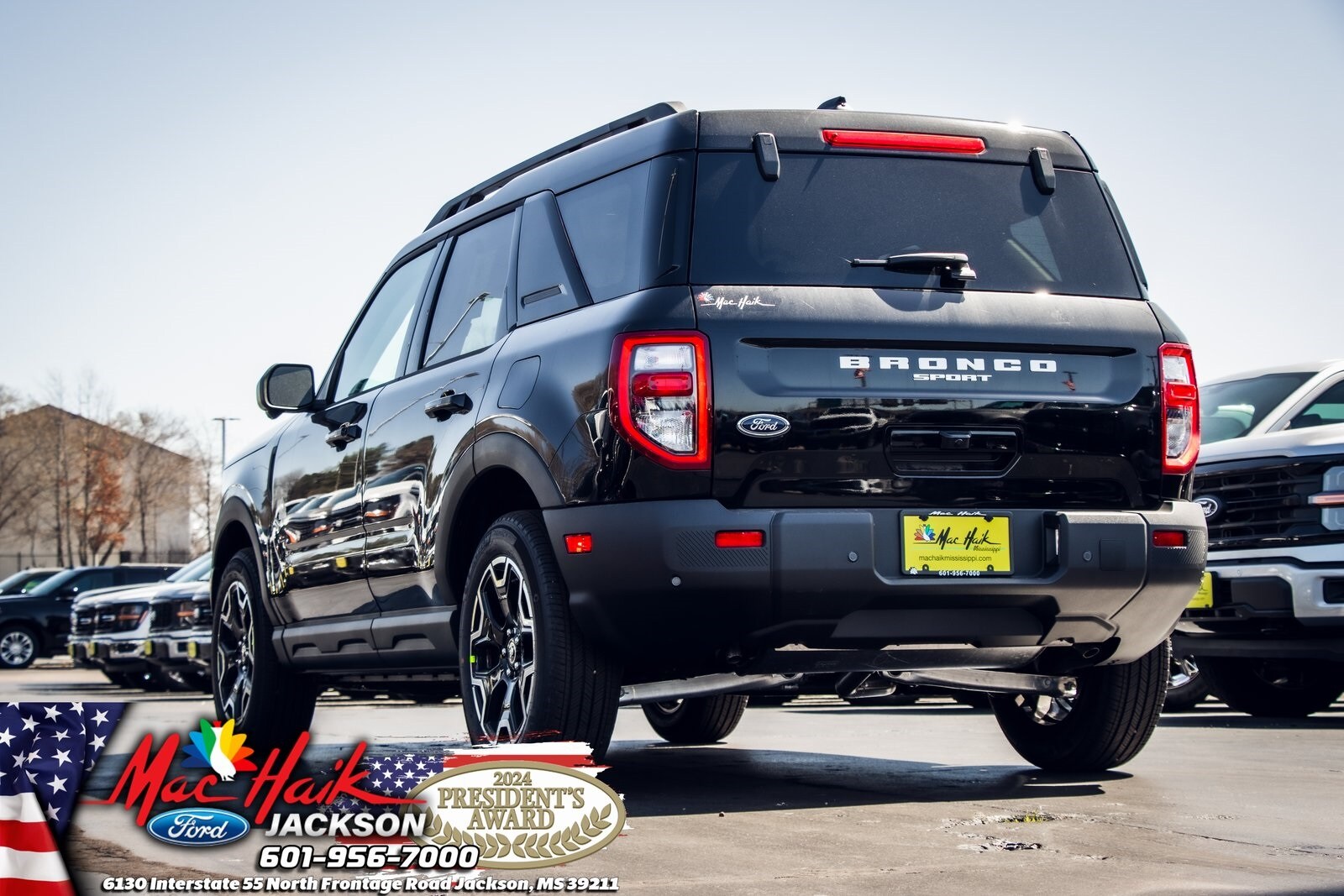 2025 Ford Bronco Sport Outer Banks photo 3