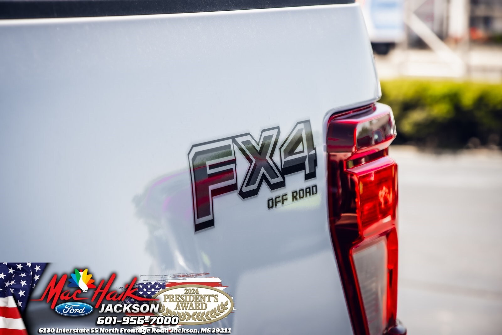 2025 Ford F-150 XLT photo 2