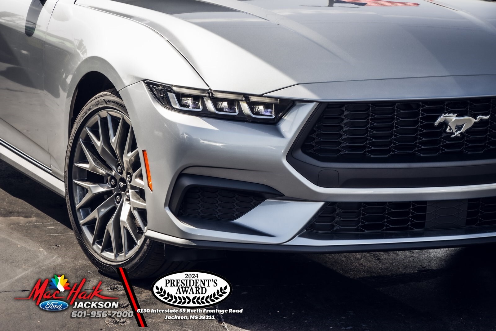2025 Ford Mustang EcoBoost Premium photo 2