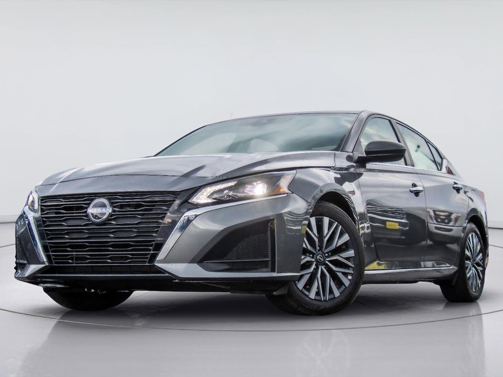 Certified 2025 Nissan Altima SV Sedan
