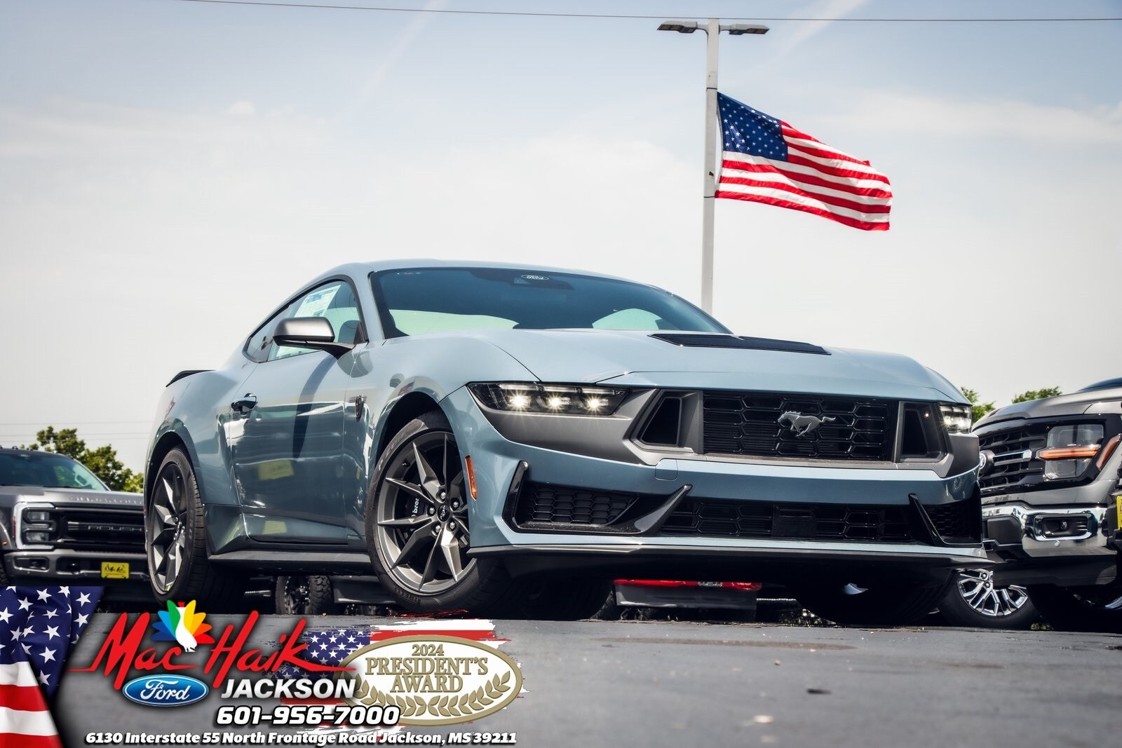 2025 Ford Mustang Dark Horse photo 2