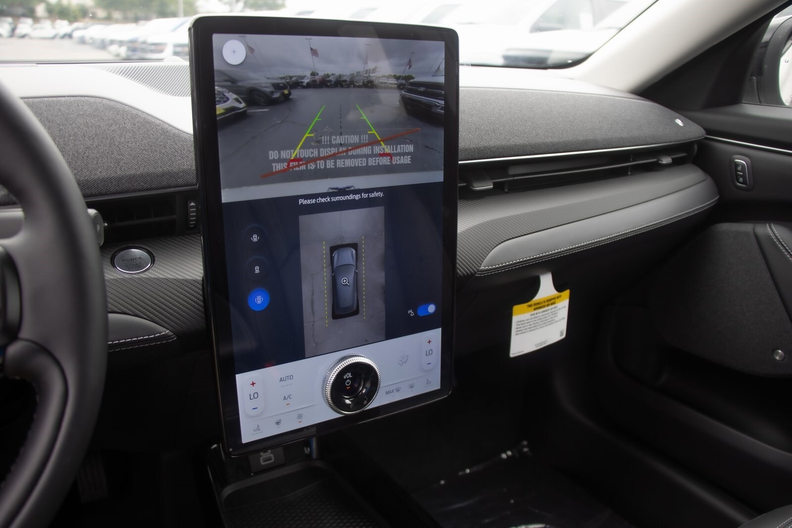 2025 Ford Mustang Mach-E Premium - Photo 18