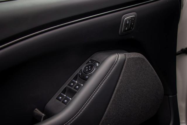 2025 Ford Mustang Mach-E Premium - Photo 30