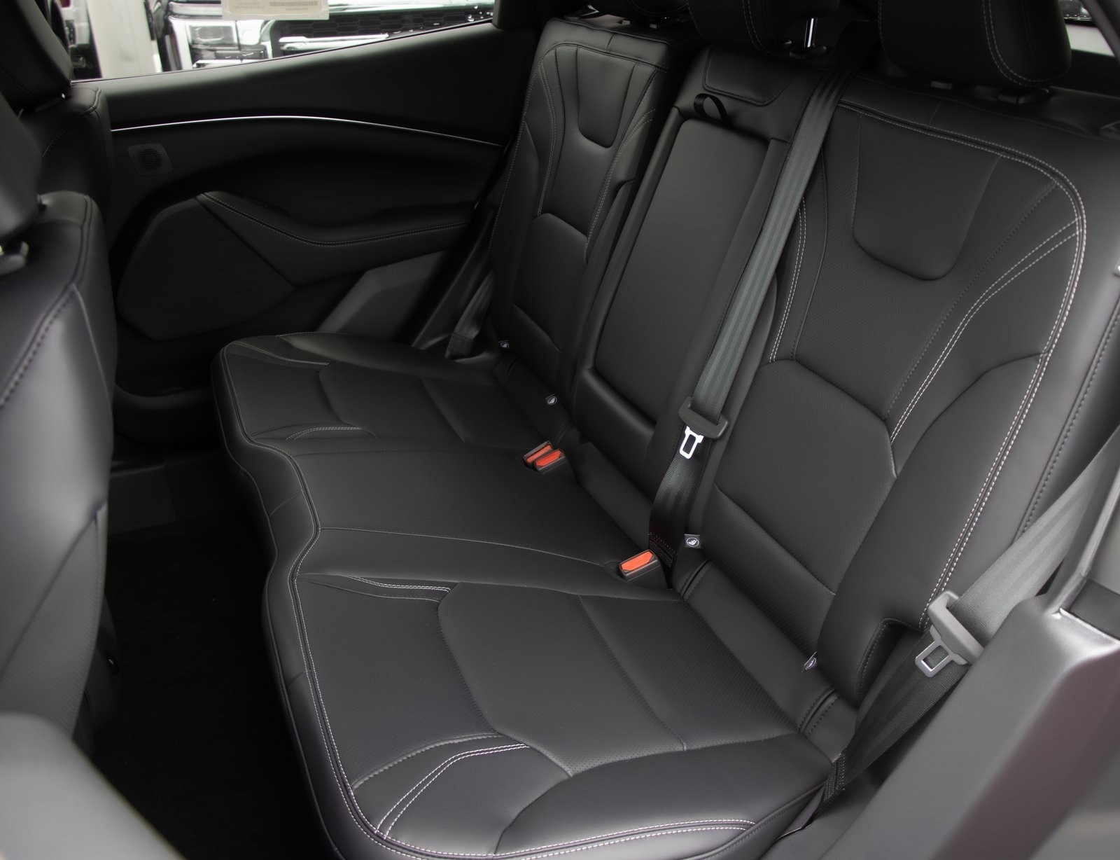 2025 Ford Mustang Mach-E Premium - Photo 10