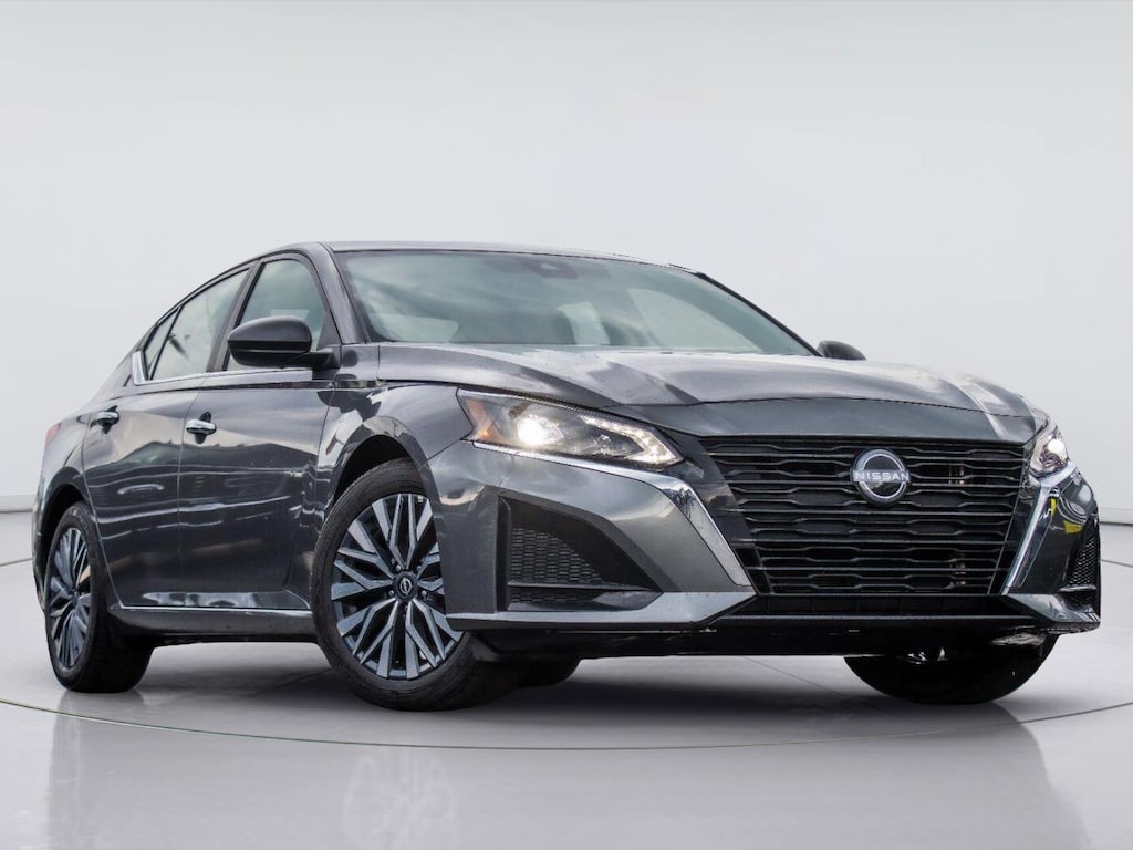 Certified 2025 Nissan Altima SV Sedan