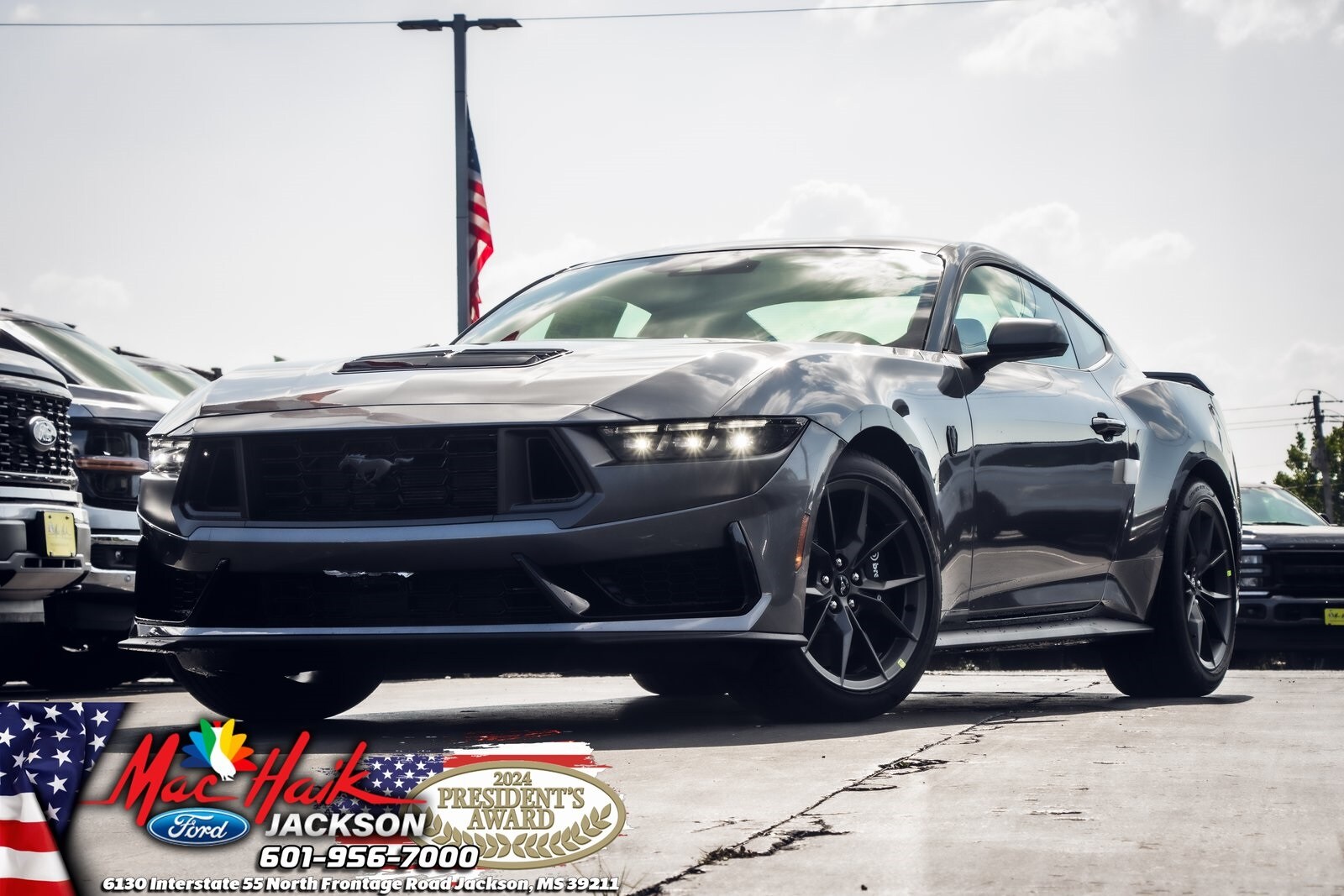 2025 Ford Mustang Dark Horse photo 4