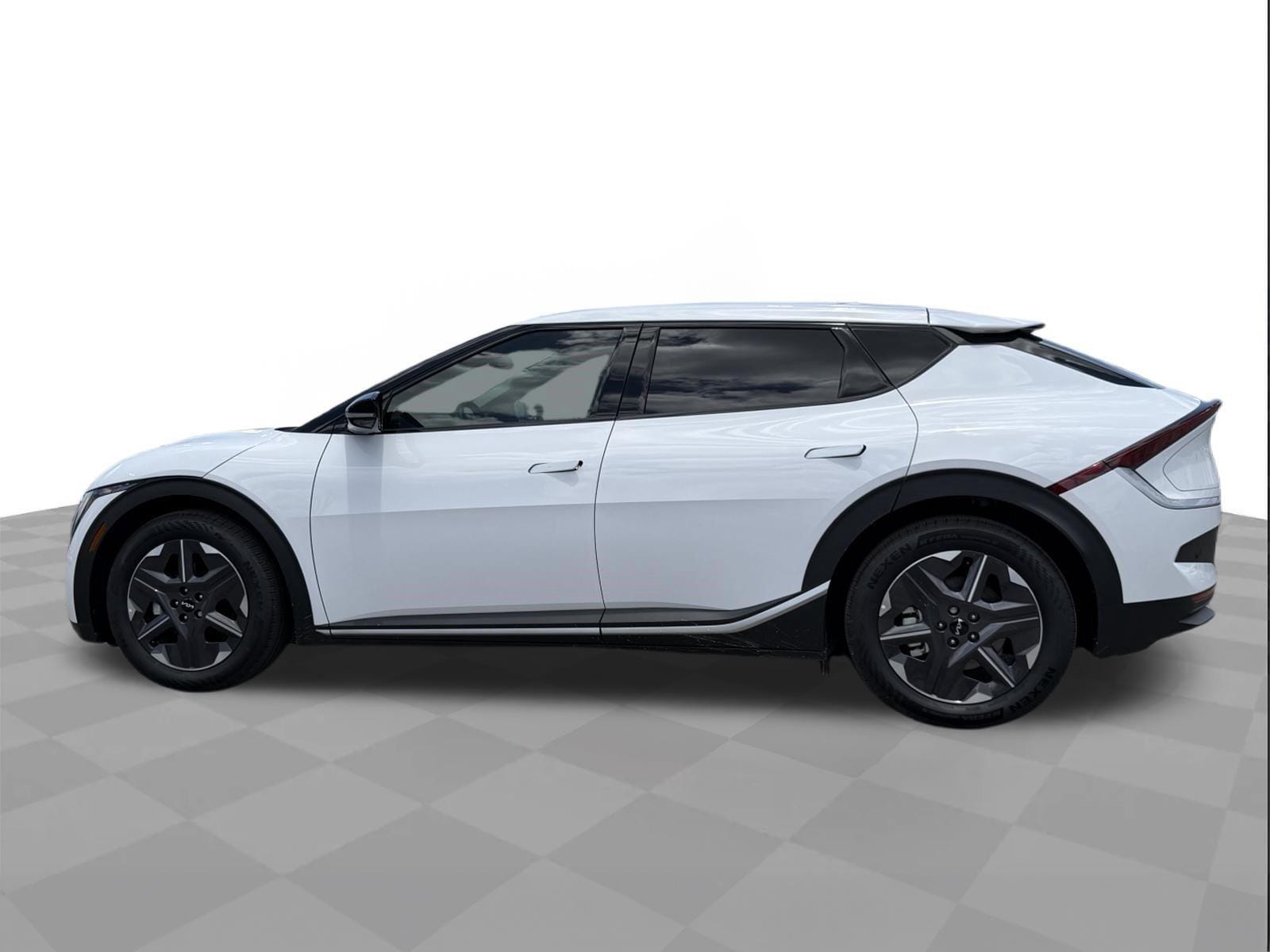 Used 2025 Kia EV6 Light with VIN 5XYC34JB1SG005801 for sale in Houston, TX
