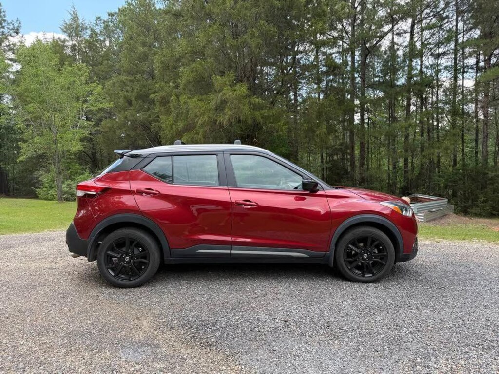 Used 2020 Nissan Kicks SR SUV