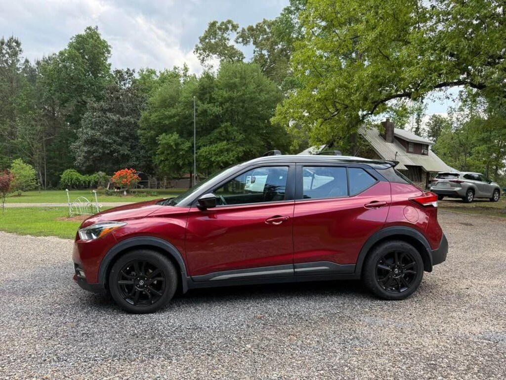 Used 2020 Nissan Kicks SR SUV