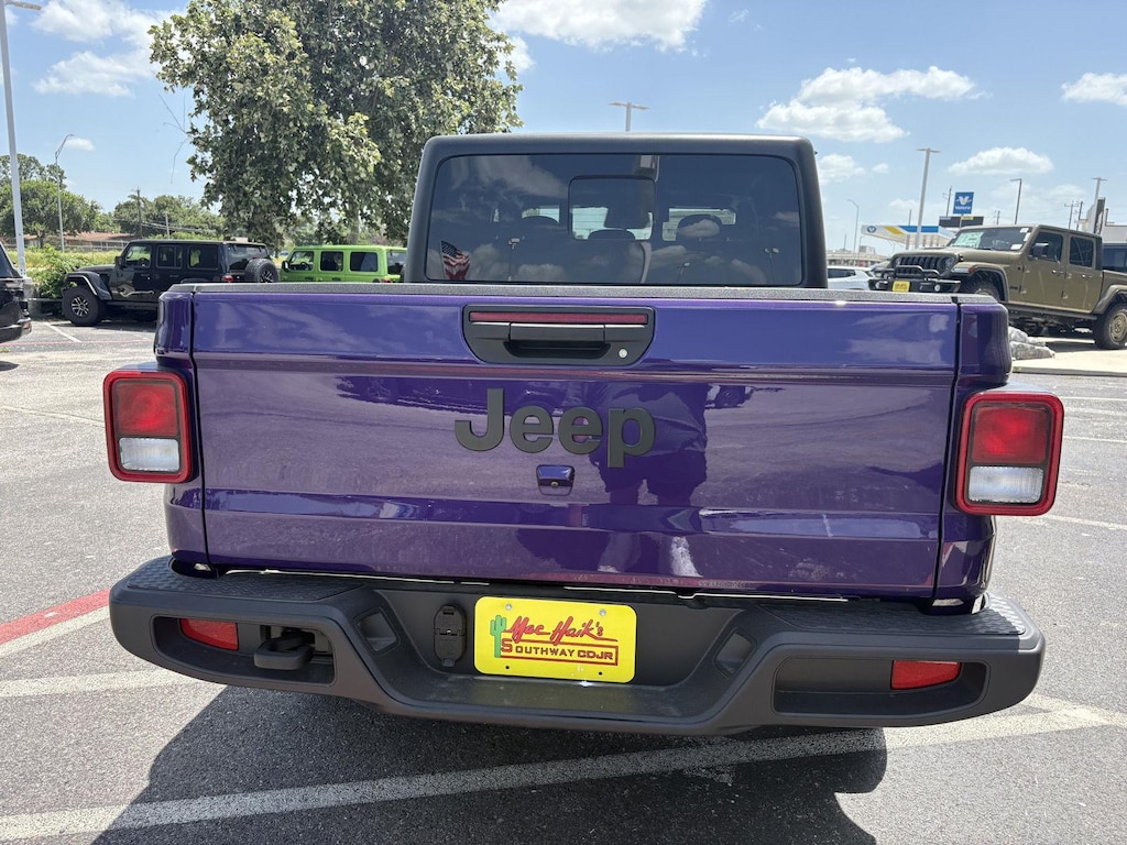 New 2026 Jeep Gladiator SPORT S 4X4 Pickup