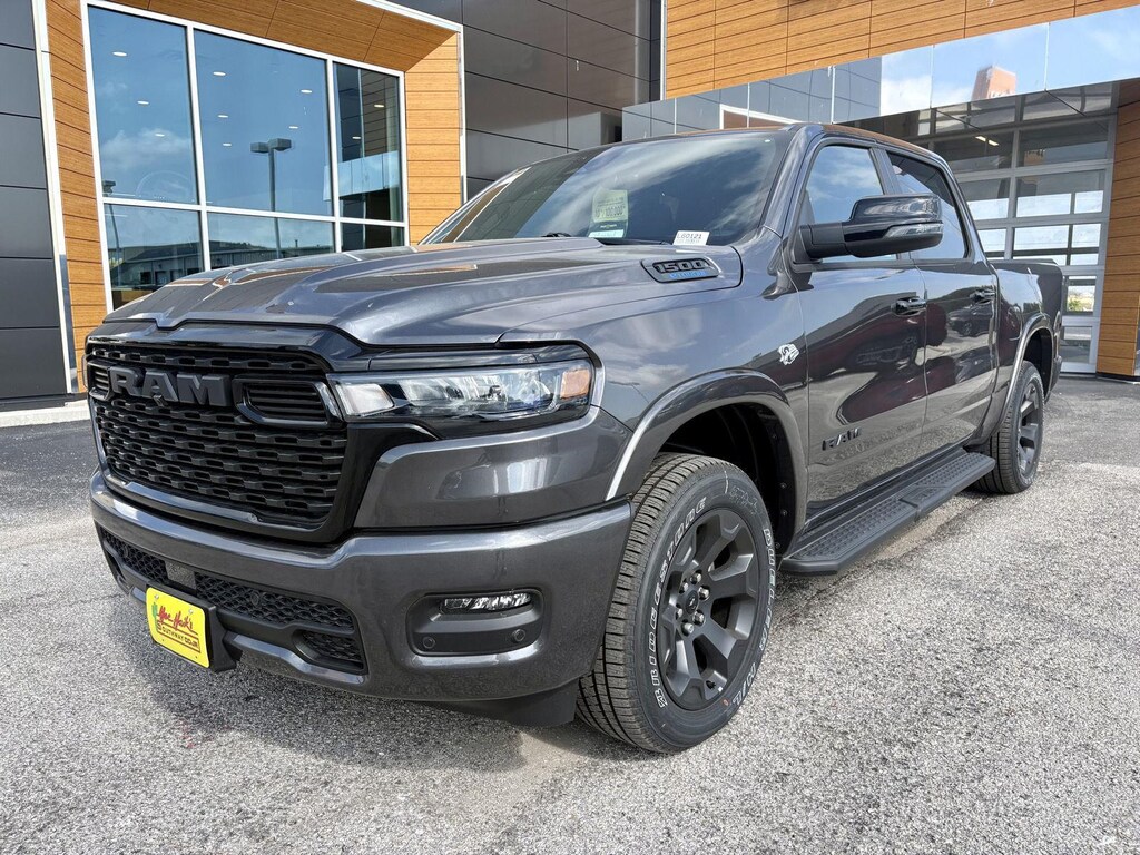 New 2026 Ram 1500 LONE STAR CREW CAB 4X4 5'7 BOX Pickup