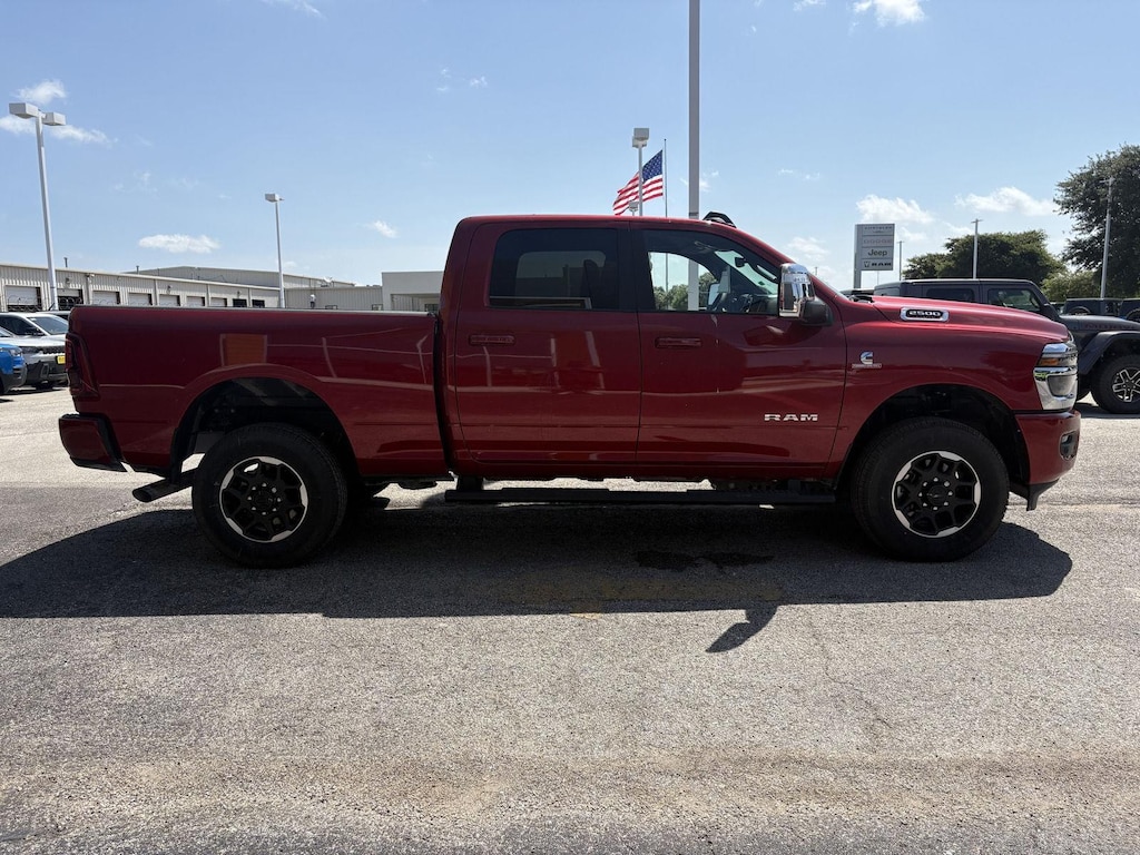 New 2026 Ram 2500 LARAMIE CREW CAB 4X4 6'4 BOX Pickup
