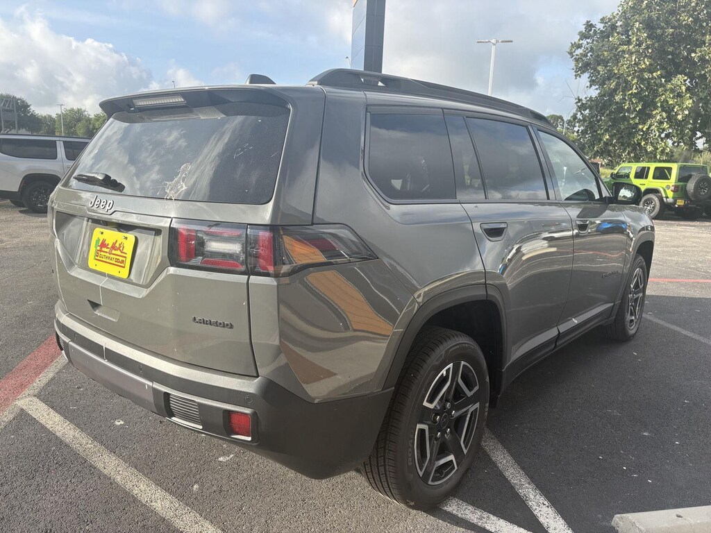 New 2026 Jeep Cherokee LAREDO 4X4 Sport Utility