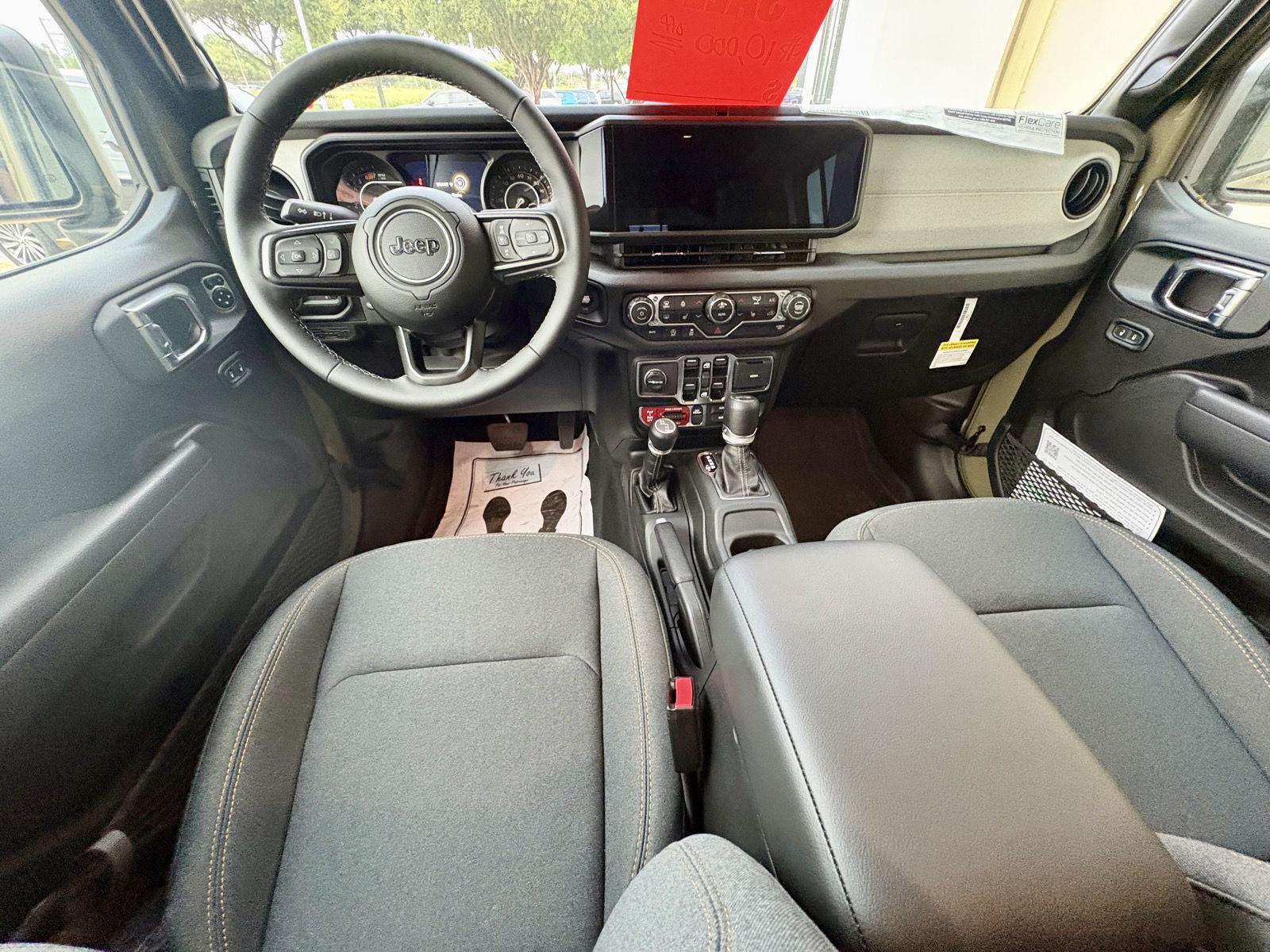 2025 Jeep Wrangler 4-Door Willys - Photo 11