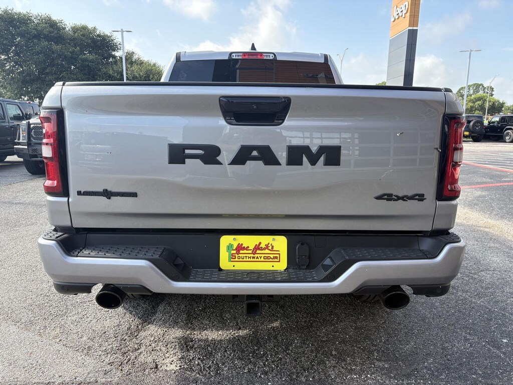 New 2026 Ram 1500 LONE STAR CREW CAB 4X4 5'7 BOX Pickup