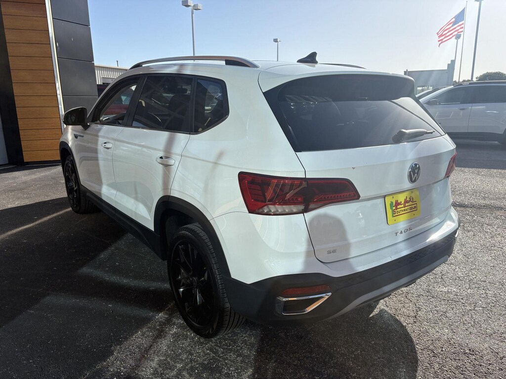Used 2024 Volkswagen Taos SE SUV