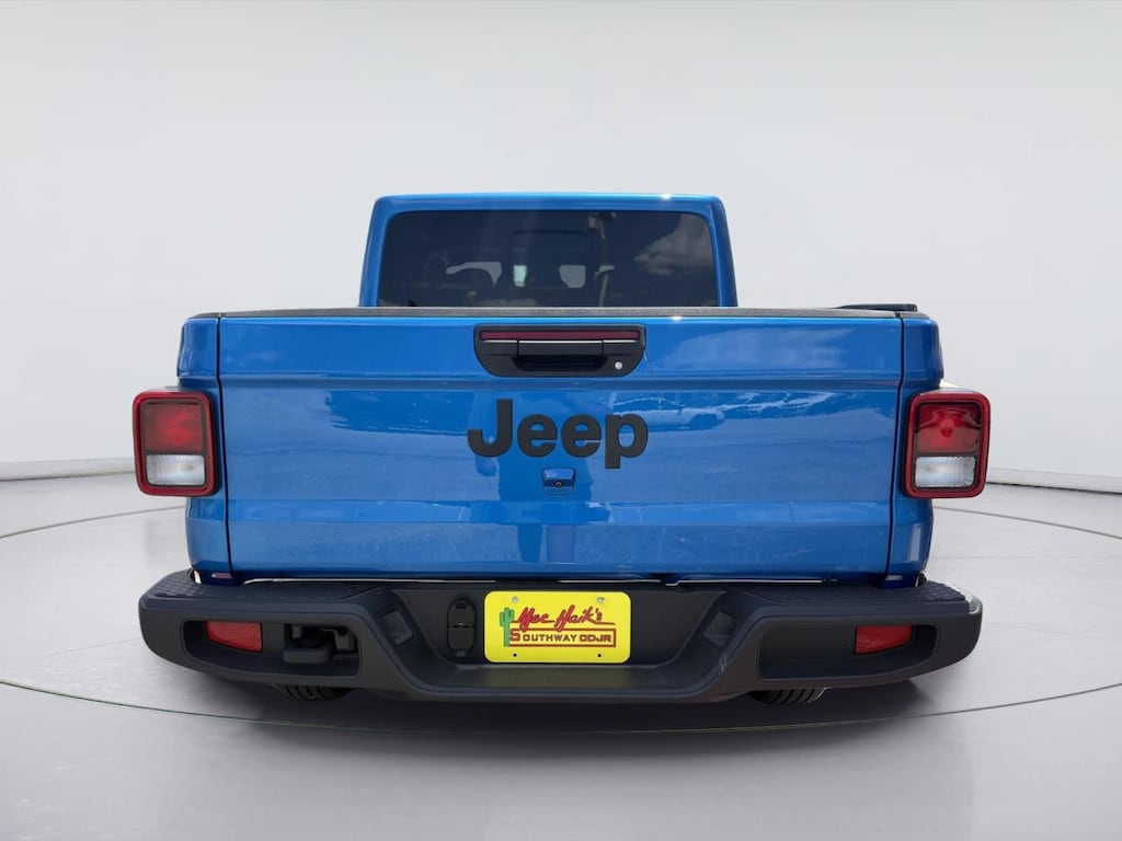 New 2025 Jeep Gladiator SPORT S 4X4 Pickup