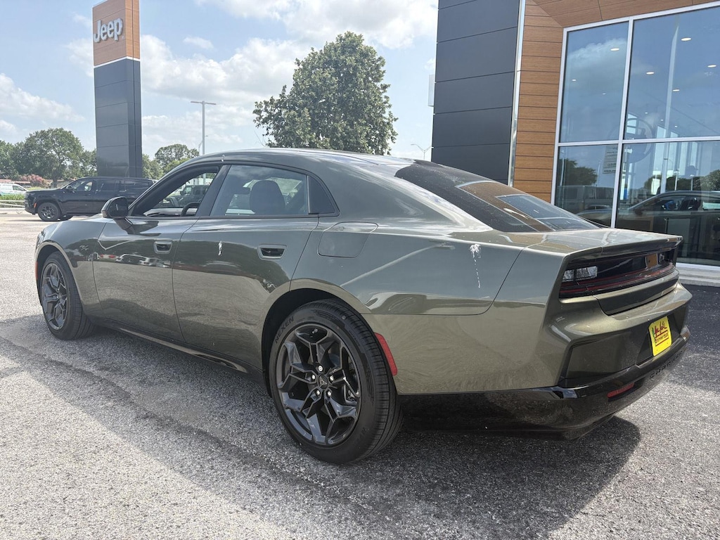 New 2026 Dodge Charger R/T 4-DOOR AWD Sedan