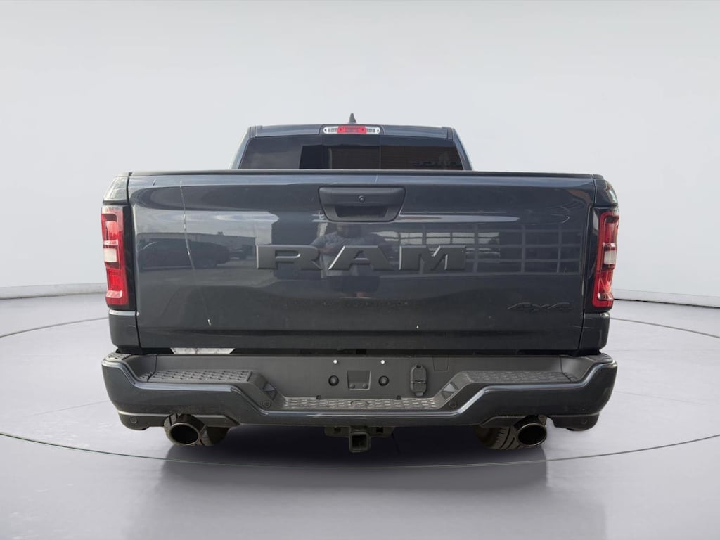 New 2026 Ram 1500 EXPRESS CREW CAB 4X4 5'7 BOX Pickup