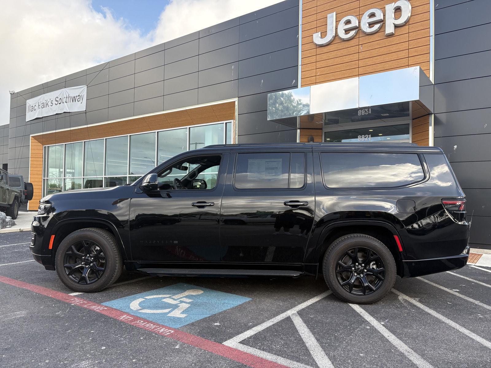 2025 Jeep Wagoneer L Series II - Photo 2