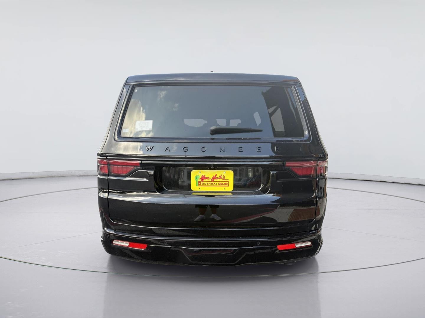 2025 Jeep Wagoneer L Series II - Photo 6